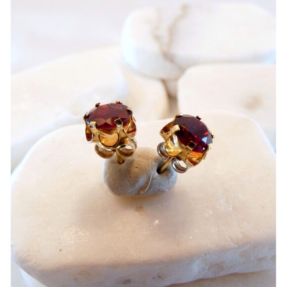 Natural Rhodolite Garnet 14K Solid Yellow  Gold Earrings Studs 1.1 grams - Picture 6 of 7